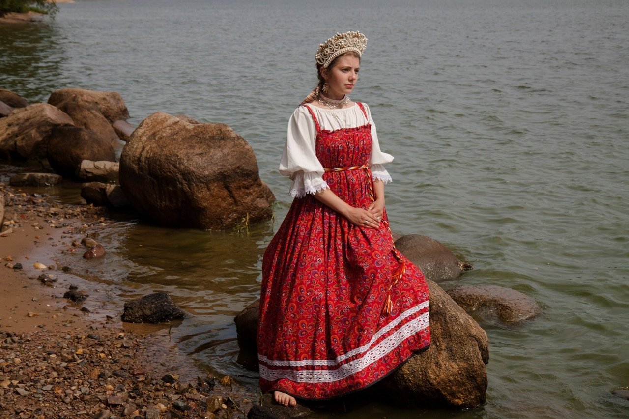 Women in Slavic costumes in Rostov-on-Don
