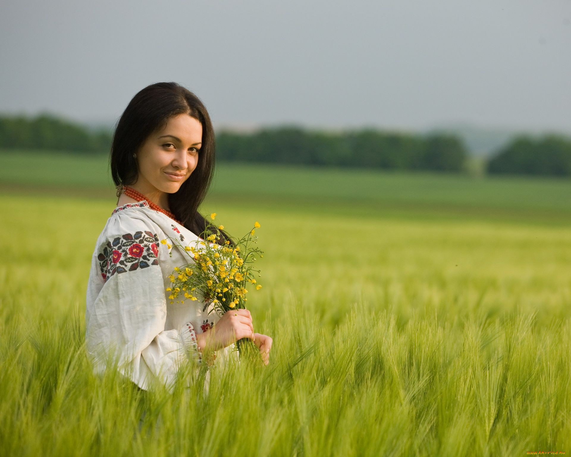 Women in Slavic costumes in Rostov-on-Don