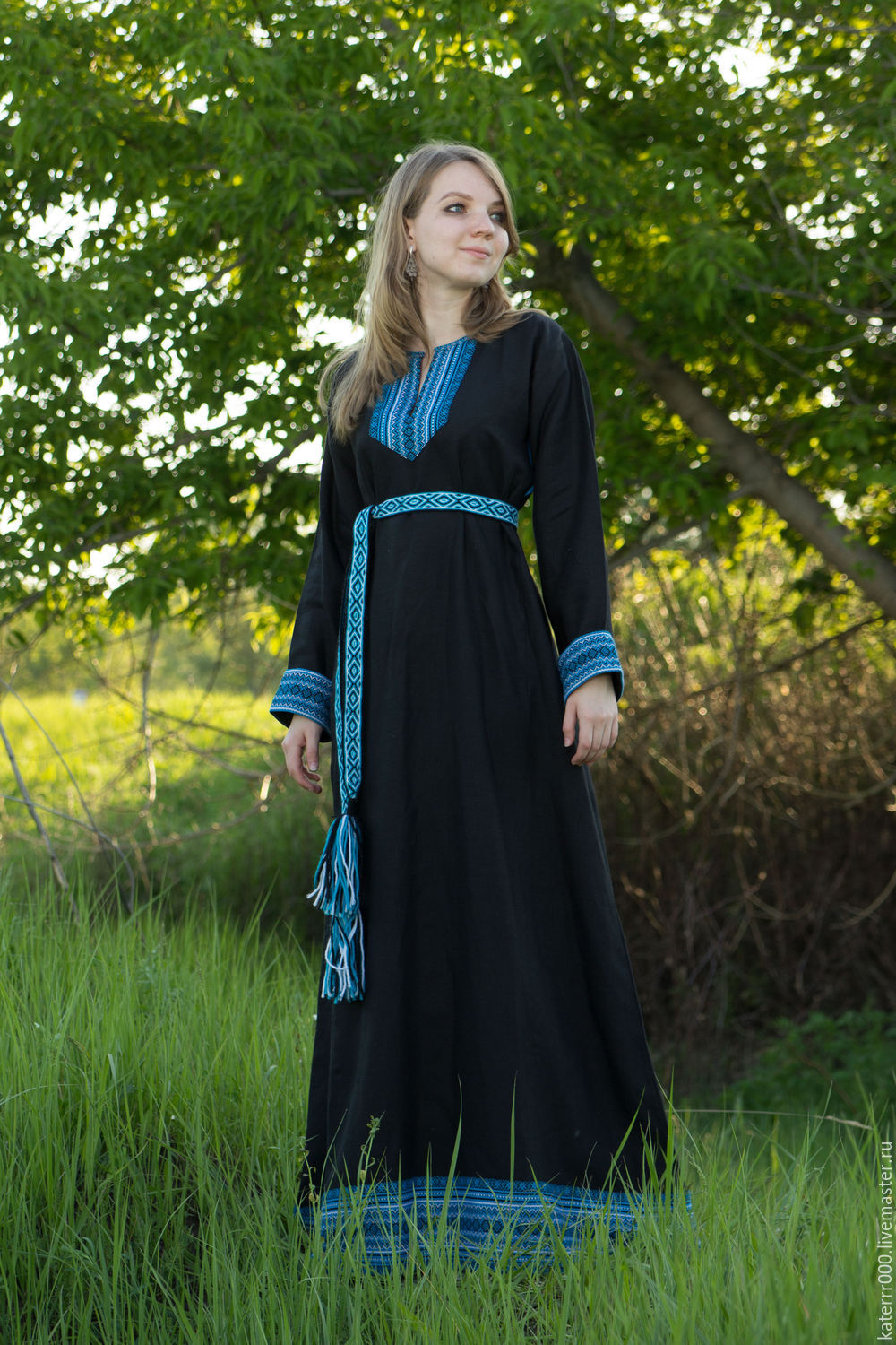 Women in Slavic costumes in Rostov-on-Don